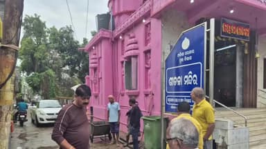 ବାରିପଦା ସଦର: ବଡବଜାର ସ୍ଥିତ ମା ଶୀତଳାଙ୍କର ମନ୍ଦିର ନିକଟରେ ପୂର୍ତ୍ତ ବିଭାଗର ନାଳ ର ଭୁଲ ନିର୍ମାଣ କାର୍ଯ୍ୟର ଅନୁଧ୍ୟାନ କଲେ ବାରିପଦା ନଗରପାଳ