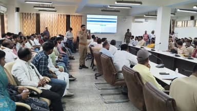 मऊ में ई-लॉटरी से 13 शराब दुकानों का आवंटन, 7 दुकानों पर नहीं आया एक भी आवेदन
#MauNews #ELottery #LiquorShops #ExciseDep...