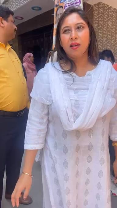 सीलमपुर: शिलान्यास होते ही घडोली गांव में सड़क का निर्माण कार्य शुरू: प्रियंका, पार्षद