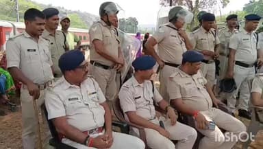 जमालपुर: विधायक नचिकेता मंडल की पहल से टला अतिक्रमण अभियान, 50 महादलित परिवारों के घर उजड़ने से बचे