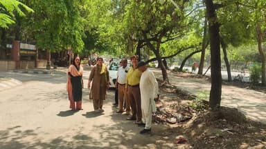 नजफगढ़: निगम पार्षद सीमा विजय पंडित ने पालम सेक्टर-7 में विशेष सफाई अभियान चलाया