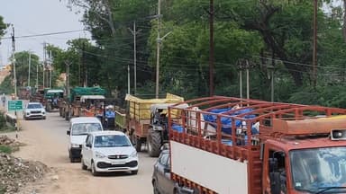 गुरुबार को मंडी के बाहर एक ही कांटे पर तौल कराने से रोड पर लगा जाम
#दतिया #datia #newsupdate #police #viralreelschallen...