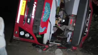 सेगांव: खरगोन RTO की लापरवाही से चौथी बार मौत के मुंह में धकेली यात्री, एक ही बस-एक ही गांव, फिर वही हादसा #rto #सेगावन्यूज़