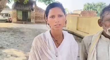 #बदायूँ उसावां सीएसी केन्द्र सुर्खियों में आरोप है कि उसहैत थाना क्षेत्र लड़ाई में चोटिल लड़कियां मेडिकल कराने उसावां गई...