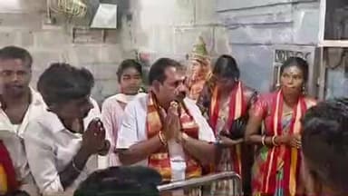 அரியலூர்: நகரின் தென்பகுதியில், திரௌபதி அம்மனை வணங்கி தேர்தல் பிரச்சாரத்தை தொடங்கிய தவெக வேட்பாளர்