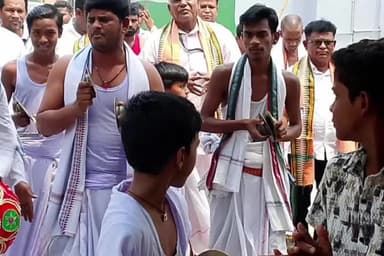 ହିନ୍ଦୋଳ: ମାନପୁର ଗ୍ରାମ ଅଷ୍ଟପ୍ରହରୀ ନାମ ସଂକ୍ରିତନରେ ସାଂସଦ