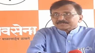 मुंबई: संजय राऊत यांचा एक पाय काँग्रेसमध्ये दुसराही लवकर जाणार त्याची निष्ठा ठाकरेंकडे नाही तर सोनिया गांधी आणि सिल्वर ओक कडे