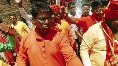 तेलो मे 51 फिट बजरंगबली की प्रतिमा के प्राण प्रतिष्ठा की यज्ञ की 3100 की कलश के साथ श्रद्धालू लोग शामिल हुए