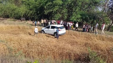 तेज रफ्तार का कहर: करासन मोड़ पर अनियंत्रित कार खेत में घुसी, बड़ा हादसा टला