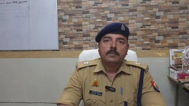 नौका विहार करने वाले पर्यटकों व श्रद्धालुओं के सुरक्षा के दृष्टिगत #SSP_अयोध्या के निर्देशन में सभी नाविकों व मल्लाहों क...