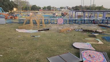 दिल के अरमां आंसुओं में बह गए
#तस्वीरें #गोंडा के टॉमसन कॉलेज के मैदान की है, जहां 15 दिनों से युद्ध स्तर पर प्रदर्शनी ल...