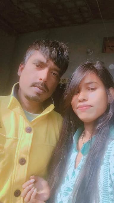 ऐसा भी कलयुग आएगा सोचा ना था एक दूध पीते बीमार बच्चों को एक मां छोड़कर पता नहीं कहां गायब हो गई है, सिर्फ घूमने फिरने और...