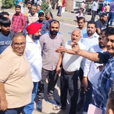 यमुनानगर/विष्णु नगर का अस्थाई बाजार नगर निगम ने हटाया,क्या राहत के नाम पर रोजगार साफ?
#Yamunanagar #StreetVendors #Encro...