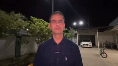 रीवा और मऊगंज में घटिया सड़क, हाई क्वालिटी का फर्जी बिल अफसर/ठेकेदार सहित 44 लोग खा गए 18 करोड़,,
#viratvasundhara #fol...