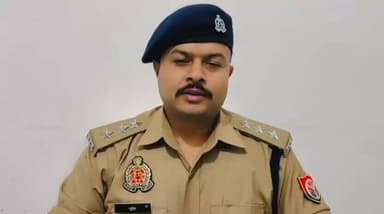 #थाना_मेंहनगर क्षेत्रान्तर्गत बारजा निकालने के विवाद में चचेरे भाई द्वारा चाकू से हमला कर घायल करने, जिसकी उपचार के दौरा...