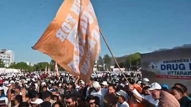 मुख्यमंत्री पुष्कर सिंह धामी ने ड्रग फ्री उत्तराखंड के लिए हरी झंडी दिखा कर रवाना किया #drugfreelife #cmdhaminews #h...