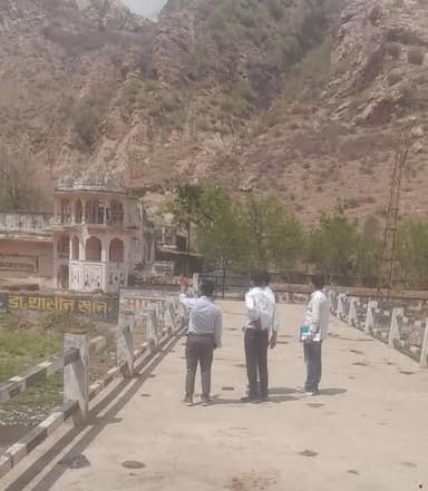 *“जल संसाधन विभाग के अधिकारियों ने किया लटिया नाला क्षेत्र का निरीक्षण, बाढ़ नियंत्रण हेतु कार्ययोजना पर मंथन”*
*नाला सु...