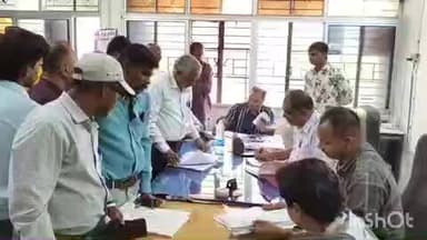 ગરબાડા: તાલુકા પંચાયત માટે ગરબાડામાં 113 જેટલા ફોર્મ ઉમેદવારો એ ભર્યા.
