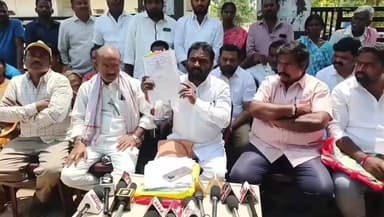 సూర్యాపేట: సూర్యాపేటలో వజ్రా హోమ్స్ భూ ఆక్రమణలపై TRP రాష్ట్ర ప్రధాన కార్యదర్శి వట్టే జానయ్య యాదవ్ ఆగ్రహం