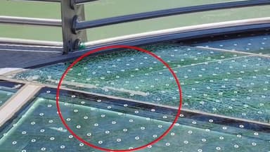 बजरंग सेतु जो कि कांच का भी बना है और इसे बनाने मे लगभग 68 करोड रुपए में बना है,
लेकिन उद्घाटन से पहले ही इसका कांच दो ब...