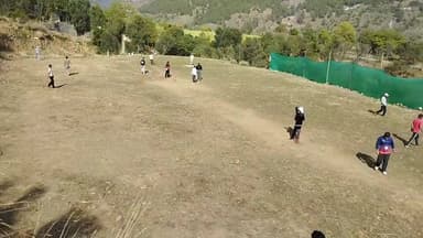 मंजीर v/s गंगला फाइनल मैच, मंजीर बैटिंग
काकू खोखर/ब्यूरो
#Liveviral #fb #manjeer #viralvideoシ