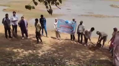 गोपद बनास: जल गंगा संवर्धन अभियान के तहत पड़री स्थित तालाब की हुई साफ़-सफाई