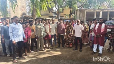 चार दिन बाद मिली जानकी, गांव वालो ने पुलिस को सौंपा
सोनुआ थाना क्षेत्र कोचापुर गाँव के ग्रामीणों ने चार दिनों से लापता ...