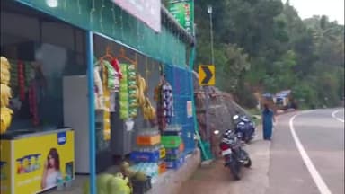 ഇടുക്കി: കാഞ്ചിയാർ സ്വരാജിലെ വിവിധ വ്യാപാര സ്ഥാപനങ്ങളിൽ മോഷണം