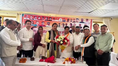 पुरोला: कांग्रेस चुनाव प्रबंधन समिति के अध्यक्ष रावत ने पुरोला में कार्यकर्ताओं की नब्ज टटोलकर तैयारियों में जुटने का जोश भरा