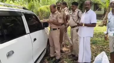 കൊല്ലം: കണ്ണനല്ലൂരിൽ വാഹനത്തിൽ നിന്നും പുകയില ഉത്പന്നങ്ങൾ പിടികൂടി