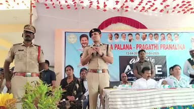 తిమ్మాపూర్ ఎల్ఎండీ కాలనీ: రోడ్డు భద్రతపై ‘అరైవ్ అలైవ్’ ప్రాణాలను నిర్లక్ష్యం చేయకండి : సిపి గౌస్ ఆలం