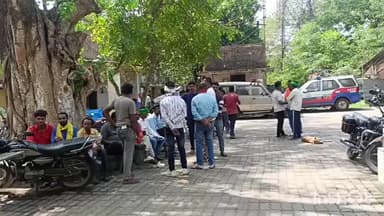 चन्द्रपुरा: सोनापहाड़ी से आते समय मुंगो के पास गाड़ी से चकमा खाकर गिरने से बाइक सवार युवक की मौत