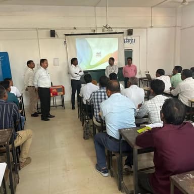 📊 जनगणना 2027 — प्रतापपुर व लटोरी में तकनीकी सहायकों का प्रशिक्षण संपन्न
जनगणना 2027 की तैयारियों को गति देते हुए आज प्र...