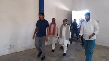 #करहल पहुंचे सपा महासचिव #शिवपाल सिंह यादव #बीजेपी पर जमकर सादा #निशाना
बीजेपी सरकार में किसान आत्महत्या कर रहे किसानो...