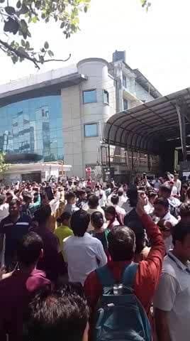 34 एवीएन ग्लोबल के अनुसार, कर्मचारियों के साथ अच्छा व्यवहार किया जाता है, अगर सैलरी के बारे में कहा जाए तो ऐसा ही व्यवहा