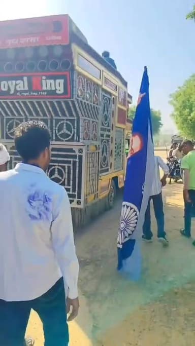 *गुढ़ा कटला में वाहन और बाइक रैली:* भाजपा जिला अध्यक्ष ने अंबेडकर जयंती रैली को दिखाई हरी झंडी, सामाजिक समरसता का संदेश