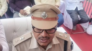 #जमुई कचहरी स्थित डॉक्टर भीमराव अंबेडकर जी के प्रतिमा स्थल पर 135 वी जयंती के रूप में मानते पदाधिकारी एवं जमुई की जनता