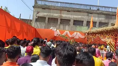 चन्द्रपुरा: तेलो में सात दिवसीय यज्ञ का पांचवा दिन, यज्ञशाला परिक्रमा के लिए उमड़ी श्रद्धालुओं की भीड़, मंत्री भी शामिल हुए
