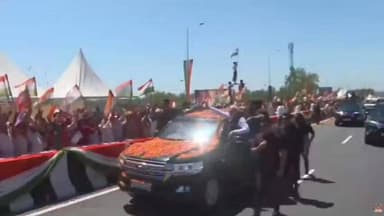 🚨#LIVE: प्रधानमंत्री नरेंद्र मोदी का दिल्ली–देहरादून एक्सप्रेसवे पर भव्य रोडशो, वाइल्डलाइफ कॉरिडोर का किया निरीक्षण