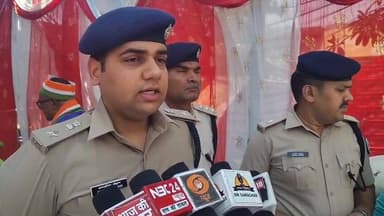 जहानाबाद,अंबेडकर जयंती पर अंबेडकर चौक पर श्रद्धांजलि, एसपी बोले—बाबा साहब के आदर्श अपनाने की जरूरत,
#BiharNews #viralpo...