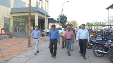 "जिला अस्पताल की हकीकत उजागर: सीईओ सोलंकी के निरीक्षण में कई कमियां सामने"
#agarmalwa #govthospital #nirikshan #hospital...