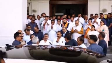 #BreakingNews: बिहार में 'नीतीश युग' का अंत, नीतीश कुमार ने सीएम पद से दिया इस्तीफा, राज्यपाल को सौंपा इस्तीफा
#NitishK...