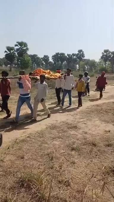 शांतिनगर में शवदाह मार्ग कटने से ग्रामीणों में आक्रोश, खनन विभाग की कार्यशैली की निंदा
शांतिनगर के समीप शव को जलाने के ...