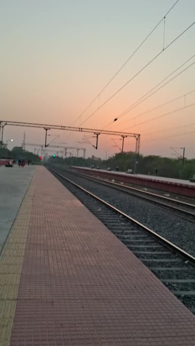 lakhminiya se Begusarai jaati Hui train 189 ke speed mein aage kya hua video Jarur Dekhen# iska Karan Narendra Modi hai