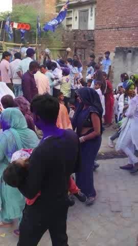 जिला कासगंज के ब्लॉक अमानपुर के हुंडा गांव में निकली गयी डॉक्टर भीमराव अम्मेडकर जी की रैली
#भीमराव अम्मेडकर जी की रैली