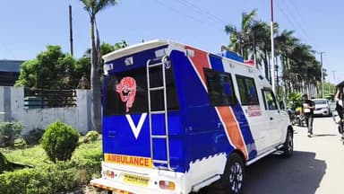 #पंतनगर #सिडकुल की #बजाज_मोटर्स #कम्पनी मृ#तक का श#व लेकर पहुंचे परिजन, ट्रेन से क#टकर हुई थी मौ#त
#awaaz24x7 #awaazindi...