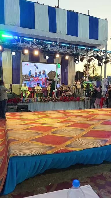 खोरठा कलाकार राकेश दास पहुंचे जेडीएस कार्यक्रम में