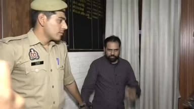 12वीं पास रोहित तिवारी- किडनी ट्रांसप्लांट सिडिंकेट के मास्टरमाइंड!
उत्तरप्रदेश के #हरदोई के रोहित तिवारी ने 2008 में इं...