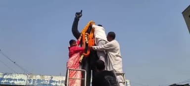 ସୋର: ରେମୁଣା ଗୋଲେଇ ସ୍ଥିତ ବାବା ସାହେବଙ୍କ ପ୍ରତିମୂର୍ତ୍ତିରେ ମାଲ୍ୟାର୍ପଣ କଲେ ସରକାରୀ ଦଳ ଉପମୁଖ୍ୟ ସଚେତକ