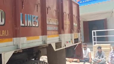 લાઠી: દામનગરમાં દારૂનો મોટો ગોડાઉન ફાટ્યો! SMCની ધાડમાં ₹57 લાખનો જથ્થો જપ્ત, 6 ઝડપાયા – મોટા સપ્લાયર હજુ ફરાર